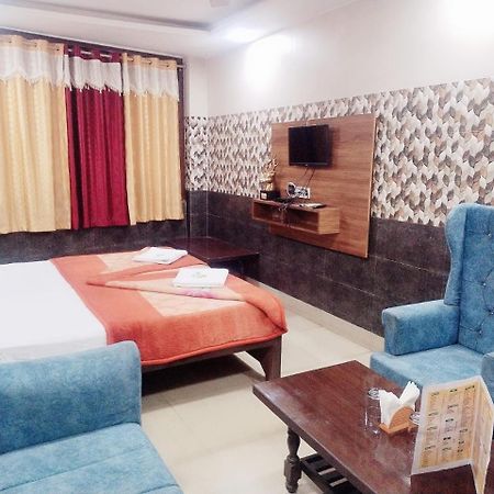 Hotel Vishal Palace Unnao Eksteriør billede