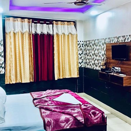 Hotel Vishal Palace Unnao Eksteriør billede