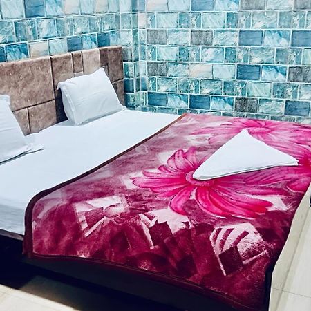 Hotel Vishal Palace Unnao Eksteriør billede