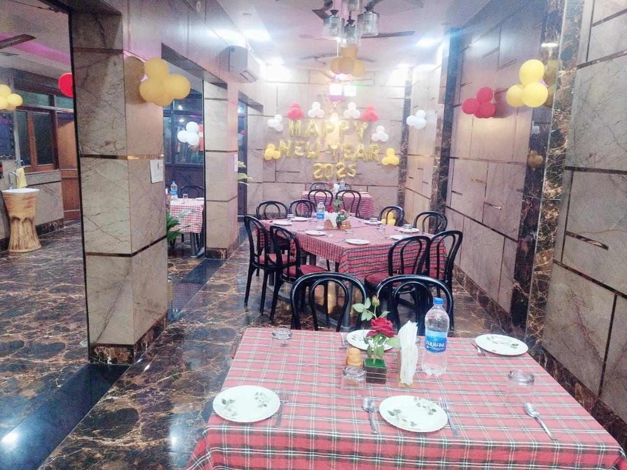 Hotel Vishal Palace Unnao Eksteriør billede