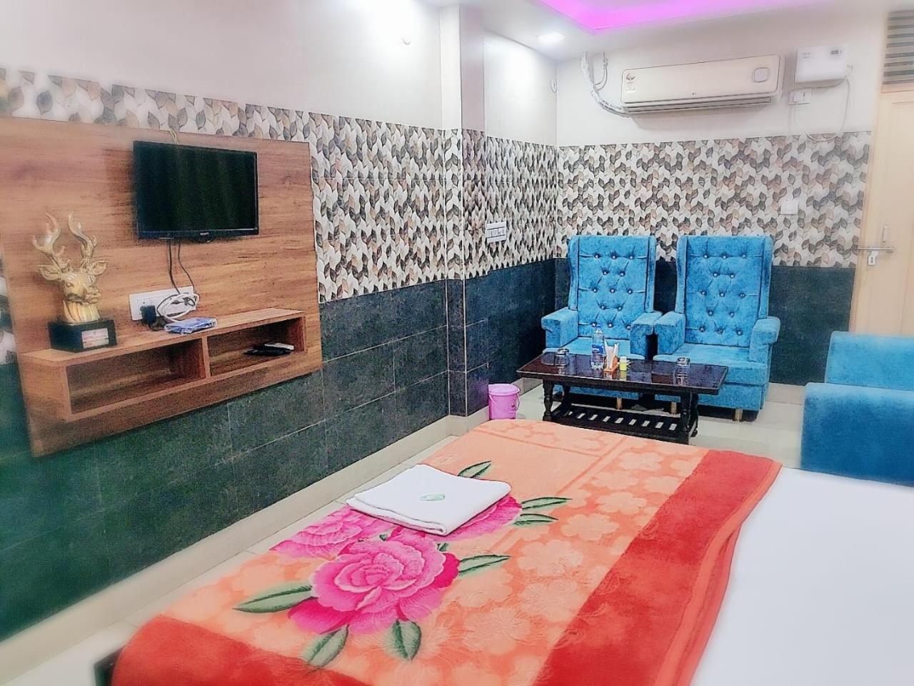 Hotel Vishal Palace Unnao Eksteriør billede
