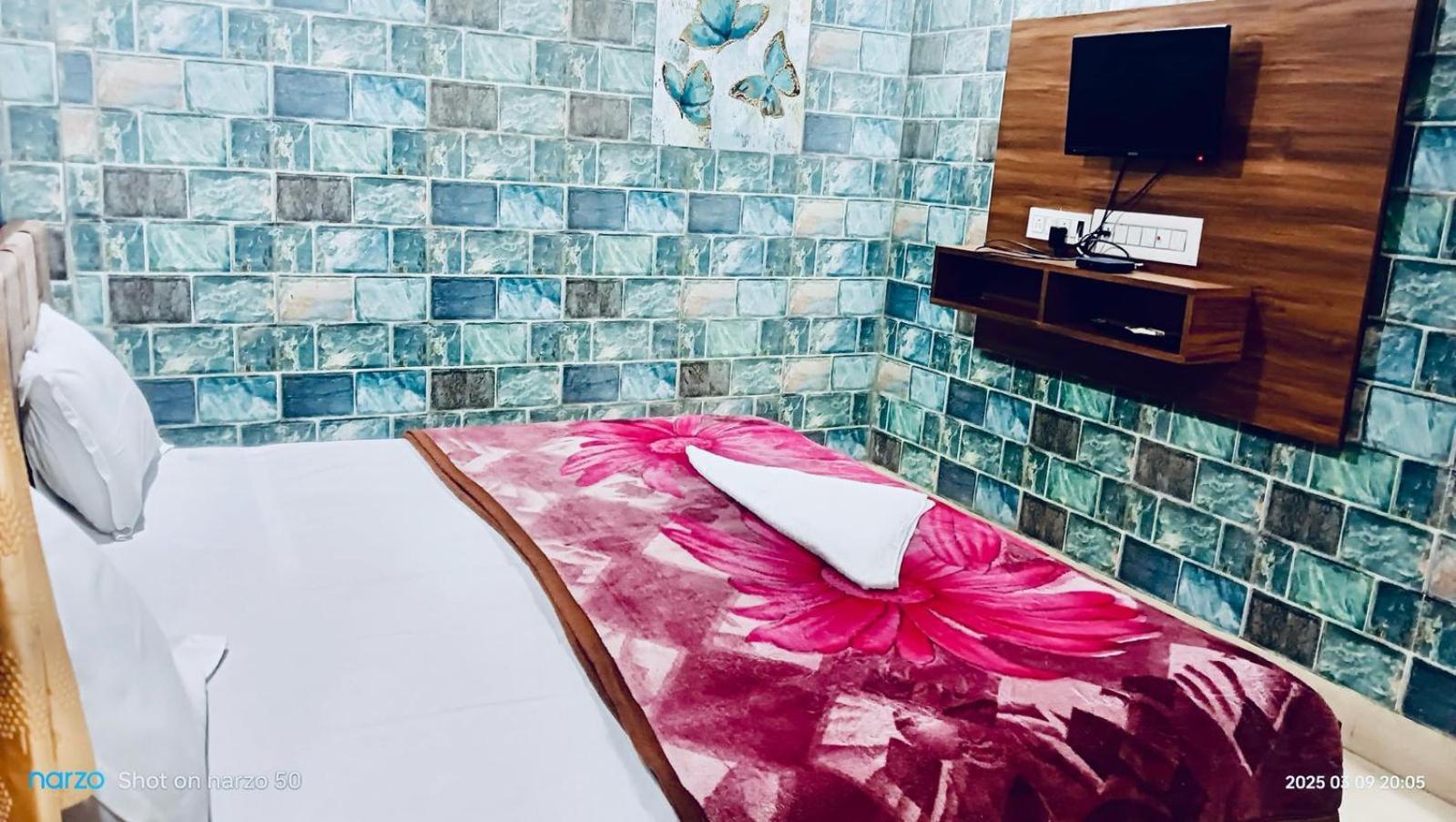Hotel Vishal Palace Unnao Eksteriør billede